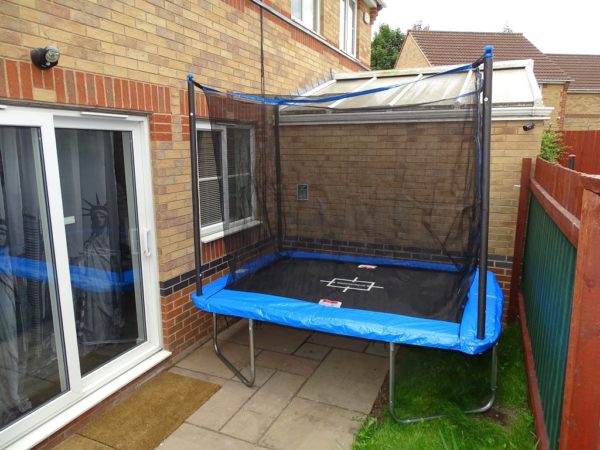 Stony Apartment - Trampoline